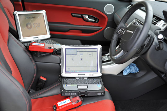 Land Rover Symptom Driven Diagnostic 2 (SDD2) inside